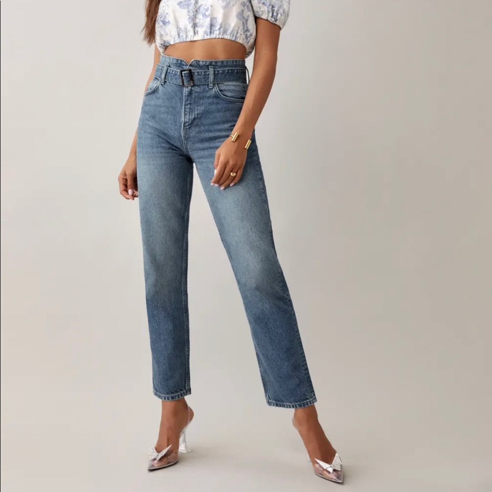 NWT Cynthia Belted High Rise Straight Jean